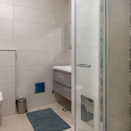 בית נופש Silente, Modern And Luxurious Hugged By Nature Stalije