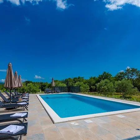 בית נופש Silente, Modern And Luxurious Hugged By Nature