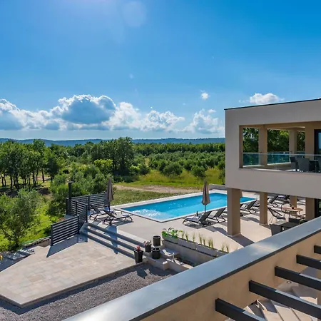 Дом отдыха Silente, Modern And Luxurious Hugged By Nature