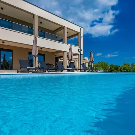Holiday home Silente, Modern And Luxurious Hugged By Nature