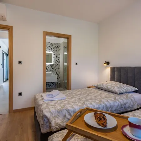 Silente, Modern And Luxurious Hugged By Nature