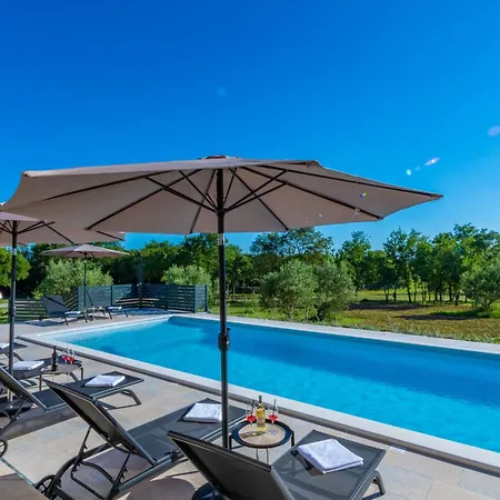 Silente, Modern And Luxurious Hugged By Nature * Stalije