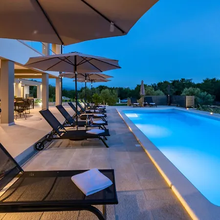 Silente, Modern And Luxurious Hugged By Nature Дом отдыха Stalije